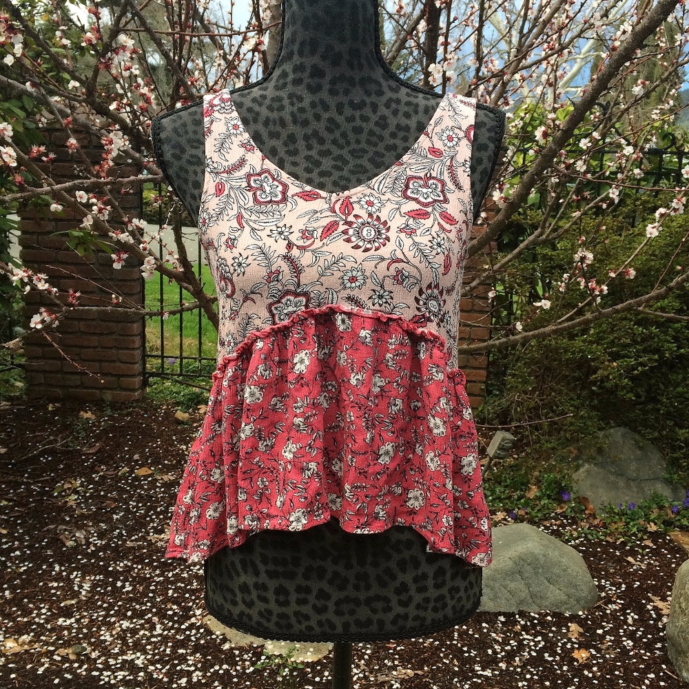 Aeropostale Pink Floral Ruffle Tank Top - Size Medium